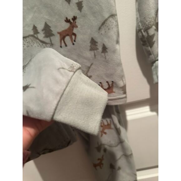 Carter's Two Piece Christmas Theme (Reindeer & Pine Trees) Mint PJS Size 5T - Picture 5 of 10